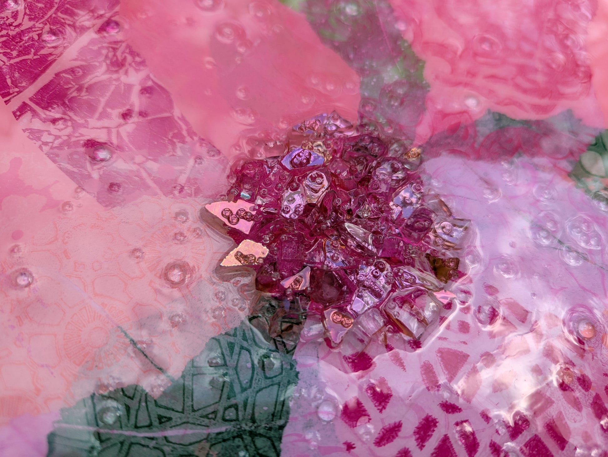 Crushed glass in pink